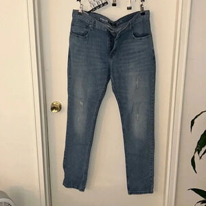 NWOT men’s skinny fit distressed jeans